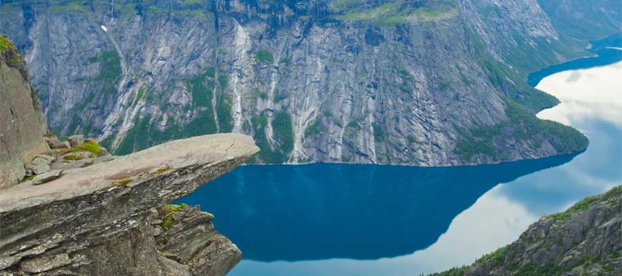 Visit Trolltunga on your Norway cruise