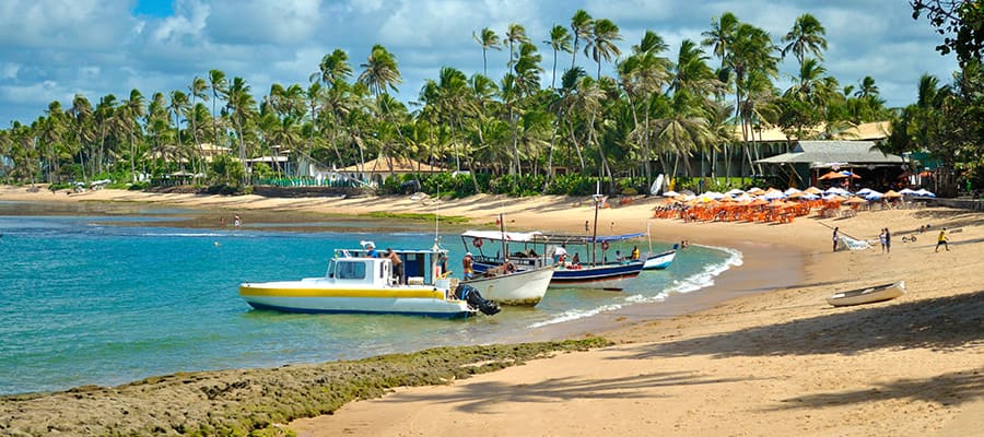 Praia do Forte beach on a Buzios Cruise