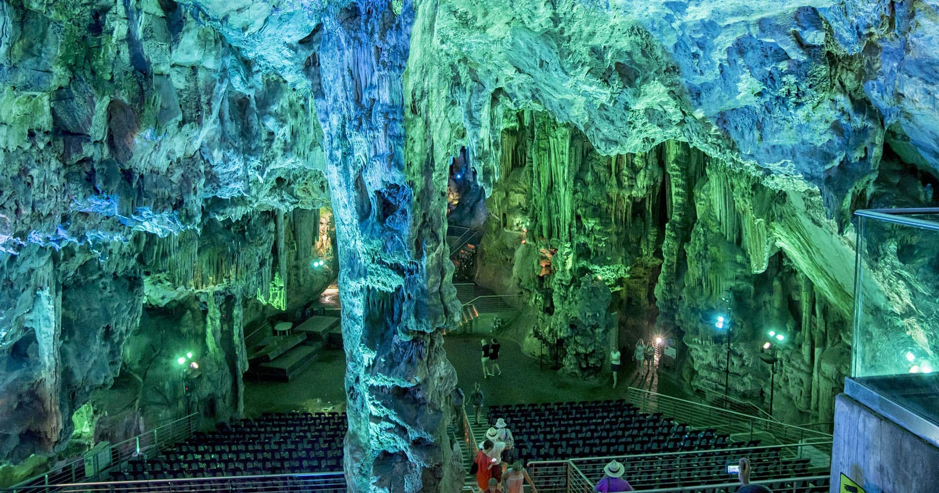 Walking Tour Of Upper Rock 