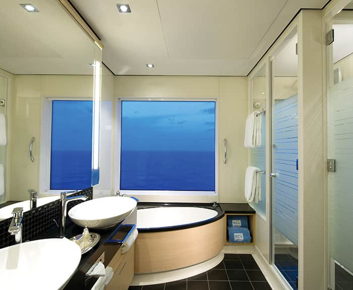 The Haven's 2-Bedroom Family Villa with Balcony Bathroom on Norwegian Breakaway