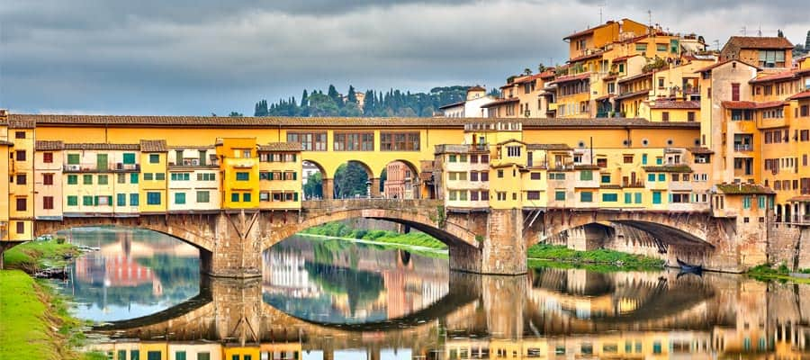 Pone Vecchio over Arno river on your Europe cruise