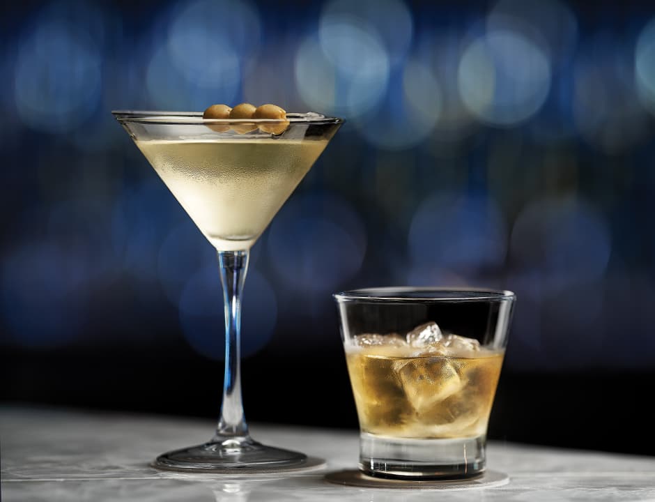 Shaker's Martini Bar