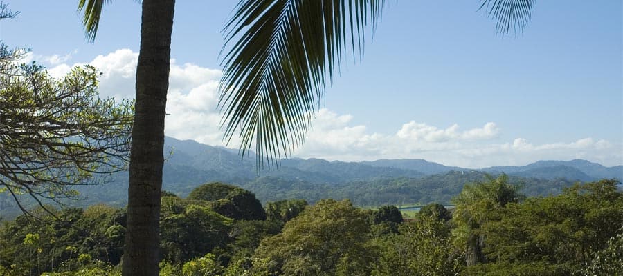 Landscape in Tarcoles on a Puntarenas cruise