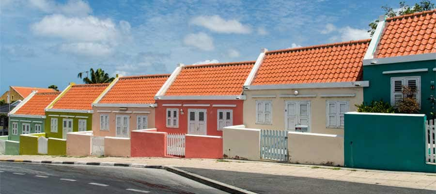 Colorful houses on your Willemstad cruise