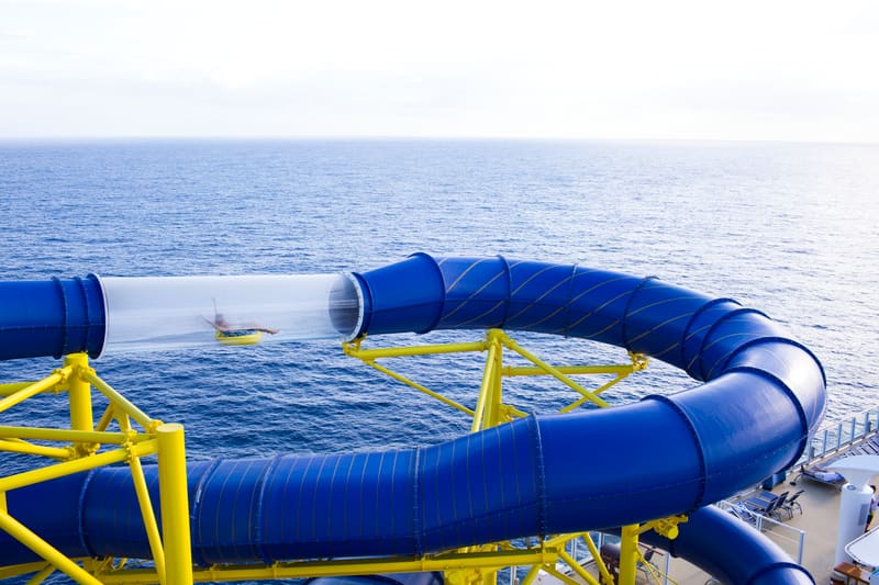 Norwegian Escape Aqua Racer