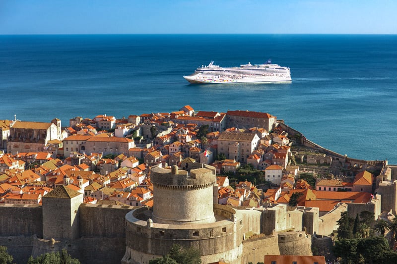 Norwegian Star Dry Dock Details & Time Lapse Video