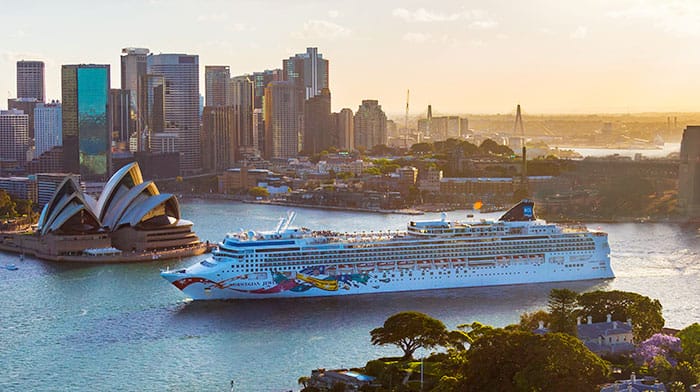 Cruise Ship Norwegian Jewel in Australia